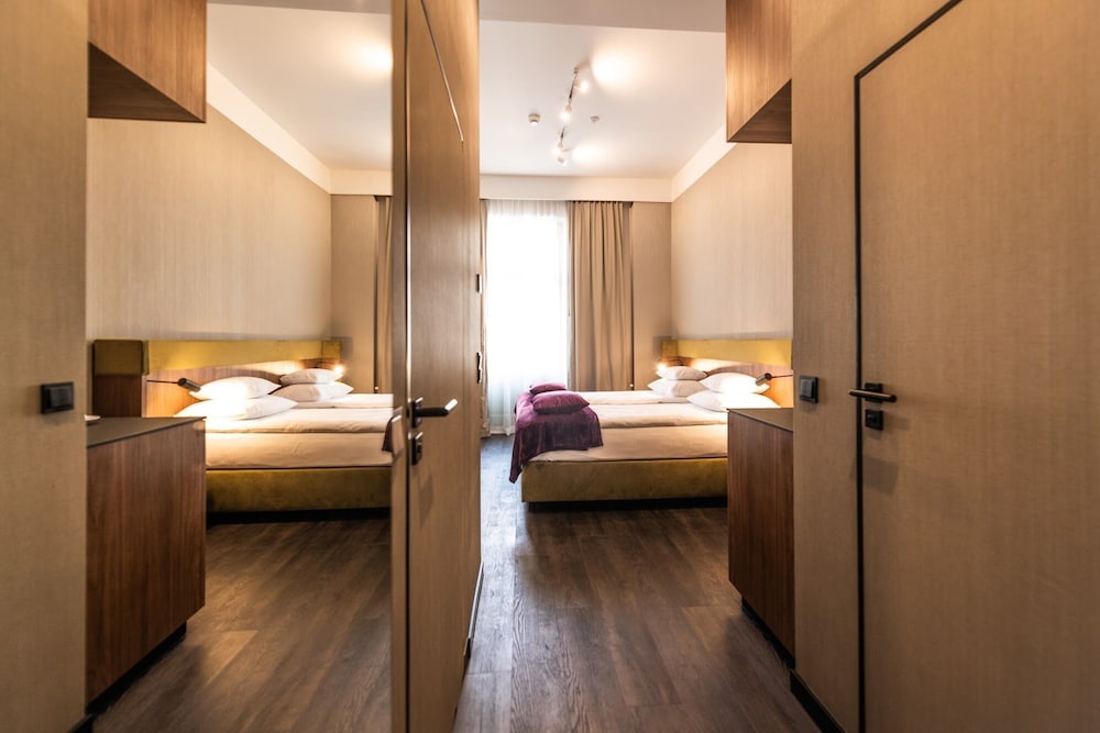 Standard Double Room - Photo 8