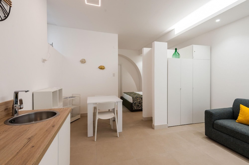 Apartment photo 2
