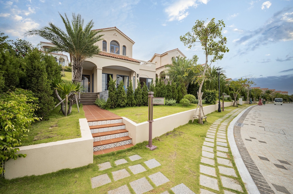 Villa, 1 King Bed, Private Pool - Photo 1