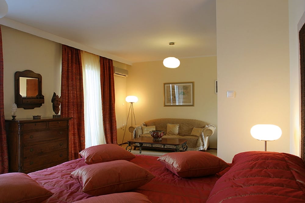 Deluxe Suite (Sea Front) photo 3