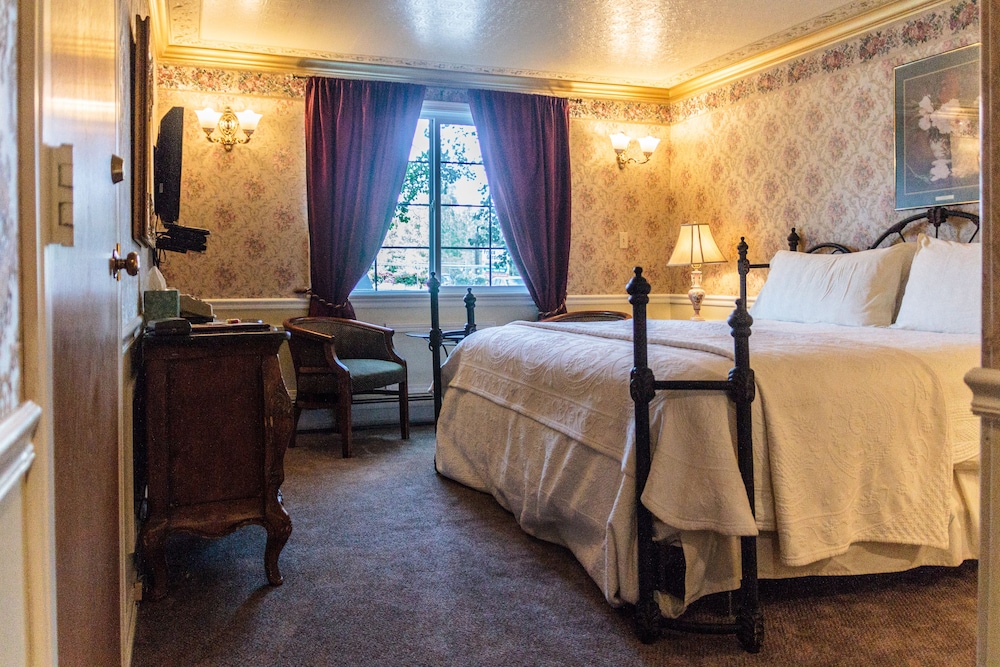 Luxury Room, 1 King Bed, Terrace, Mountain View (Room 20) photo 2