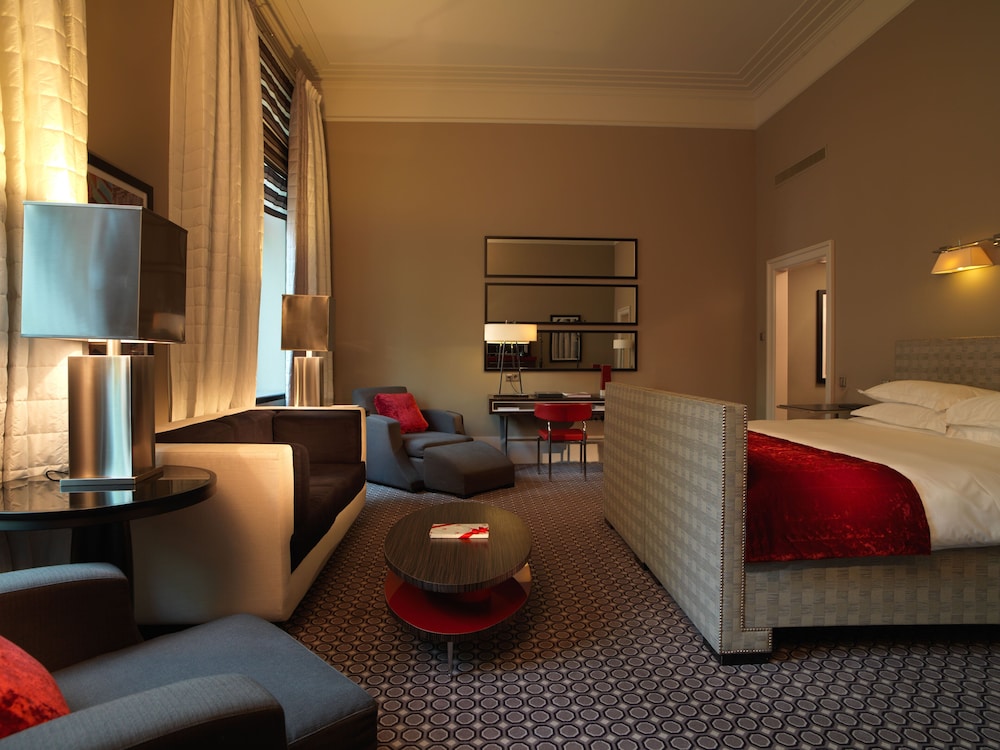 Junior Suite, Courtyard View
