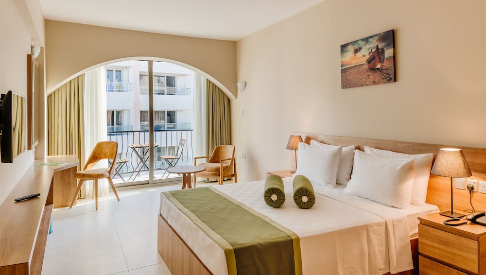 Standard Double Room, City View