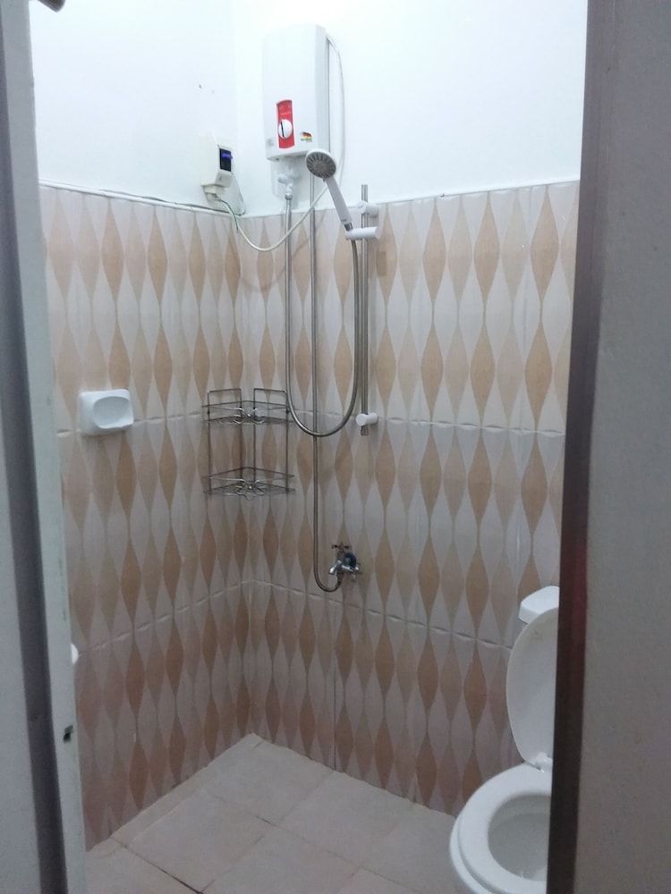 Deluxe Room Aircon photo 2