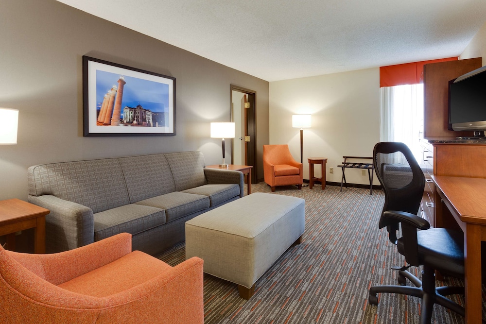 Suite, 1 King Bed with Sofa bed, Refrigerator & Microwave (2 Rooms, Upper Floor)