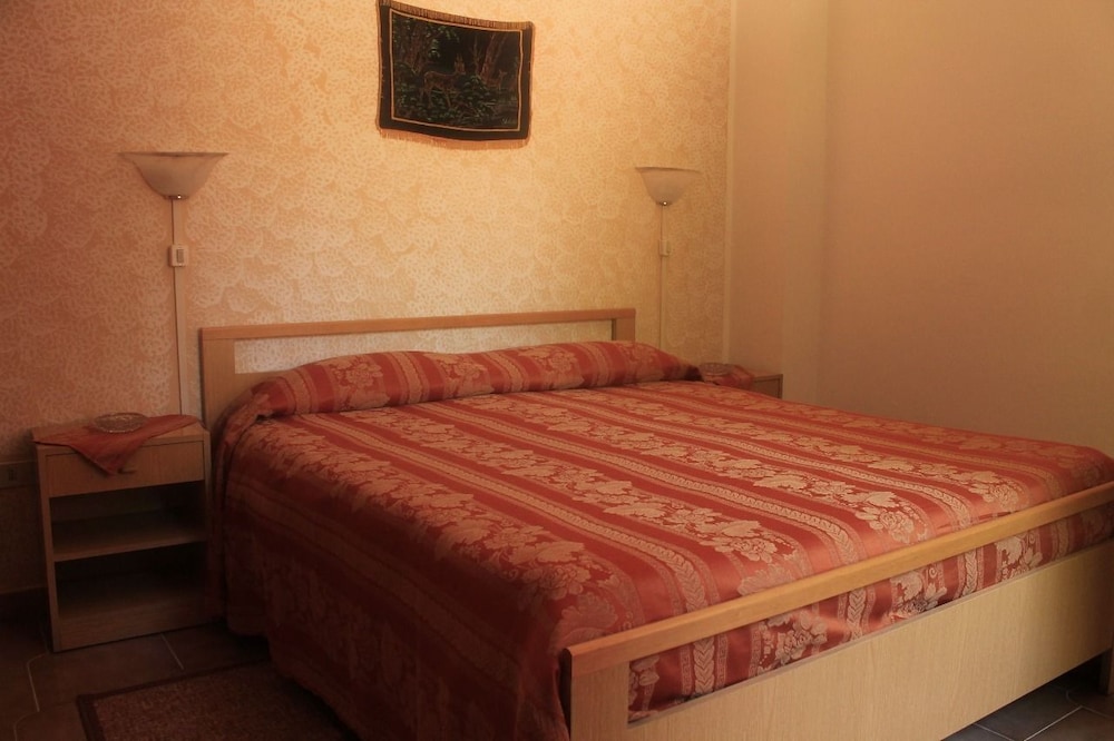Triple Room, 2 Bedrooms