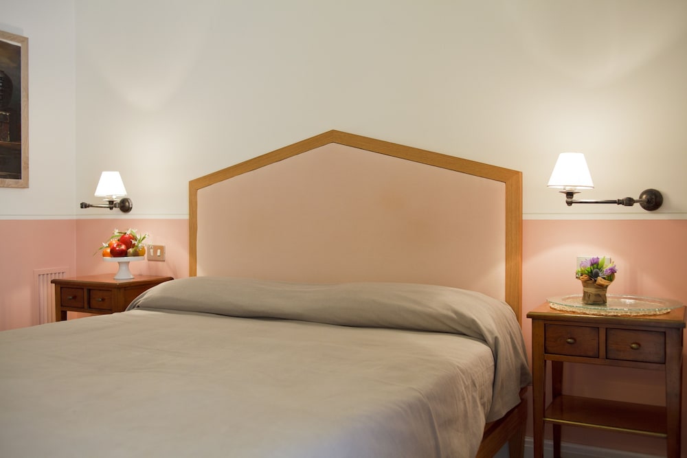 DELUXE DOUBLE ( suite Navona) photo 2