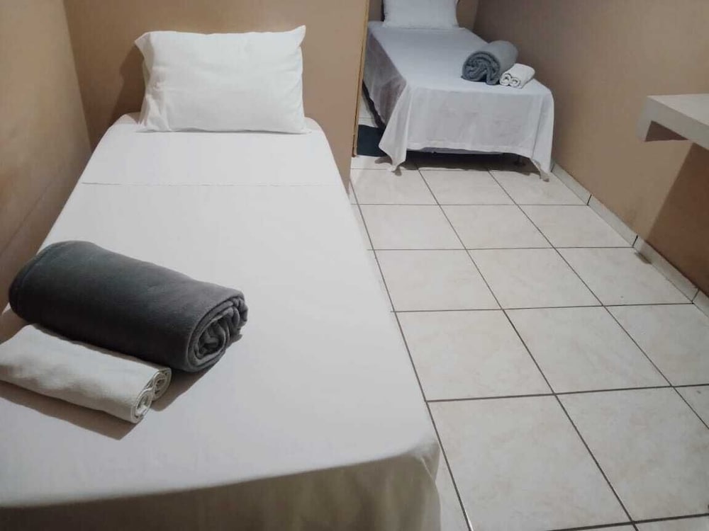 Basic Twin Room photo 1