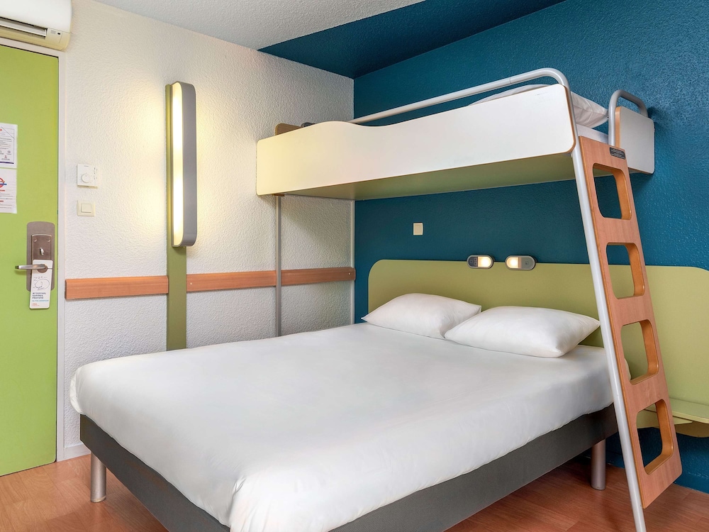 Triple Room, Multiple Beds photo 3