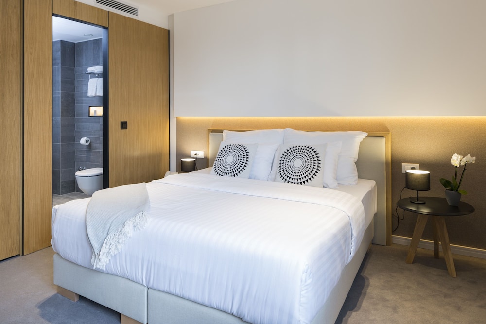 Standard Double or Twin Room, City View