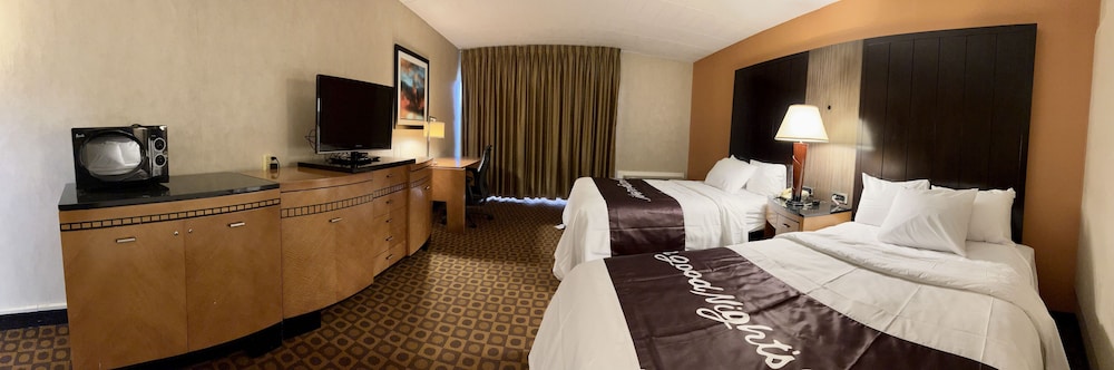 Double Room, 2 Double Beds, Non Smoking photo 1