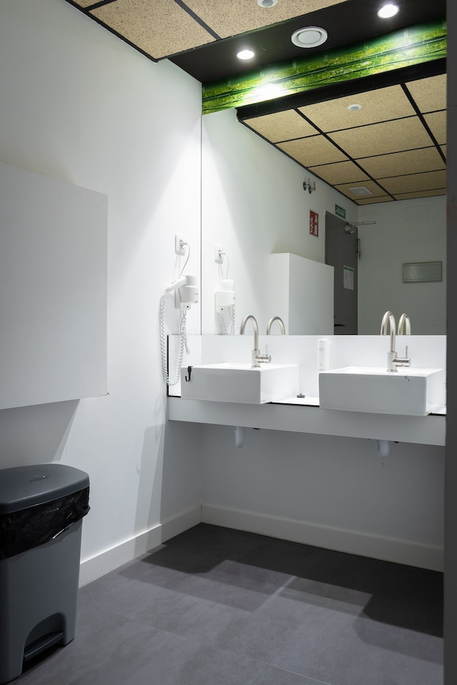 Room, Ensuite (14 people), private bathroom - Photo 13