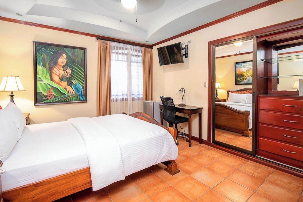 Suite - Photo 6