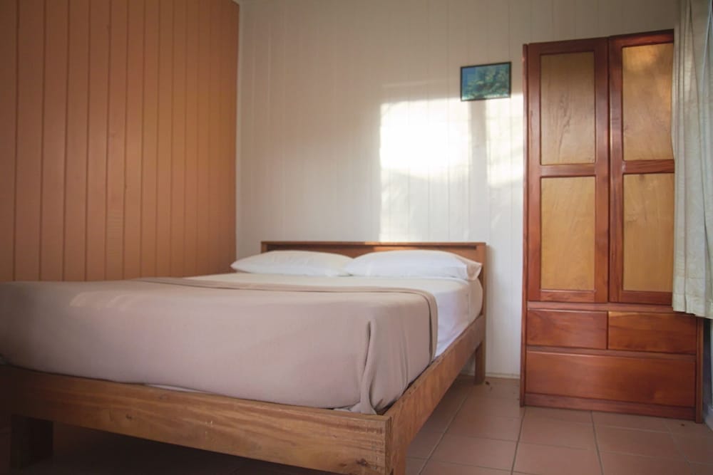 Double Room, Shared Bathroom (Fan) photo 2