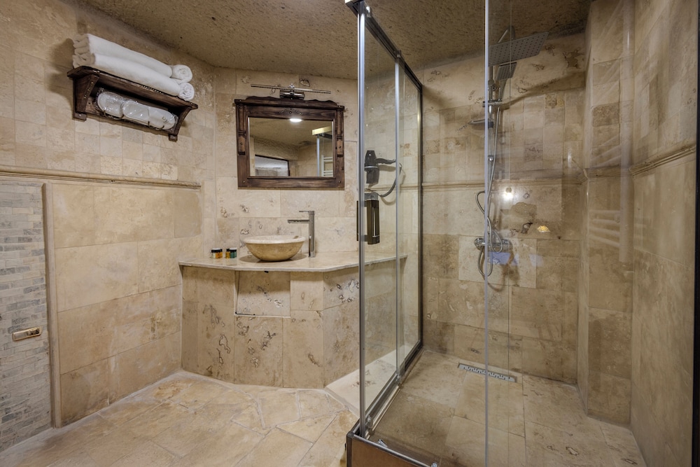 Superior Twin Room - Photo 3