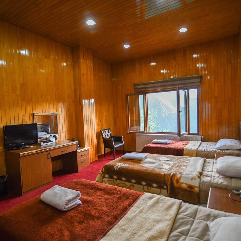 Superior Triple Room photo 2