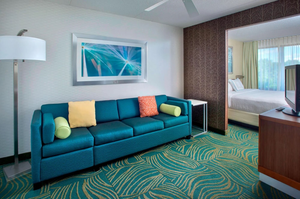 Suite, Multiple Beds - Photo 2