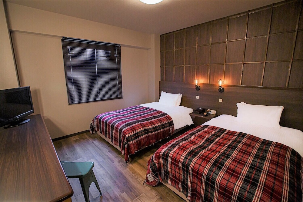 Designer's Twin Room, Non Smoking photo 2