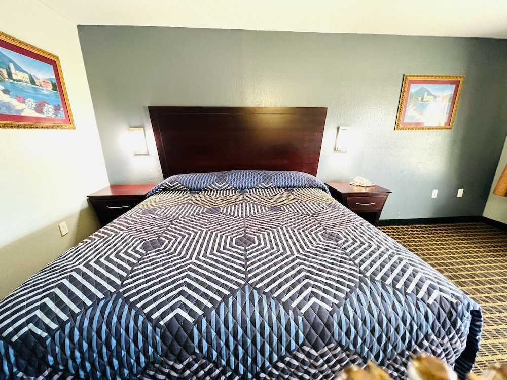 Room, 1 King Bed, Accessible, Non Smoking photo 3