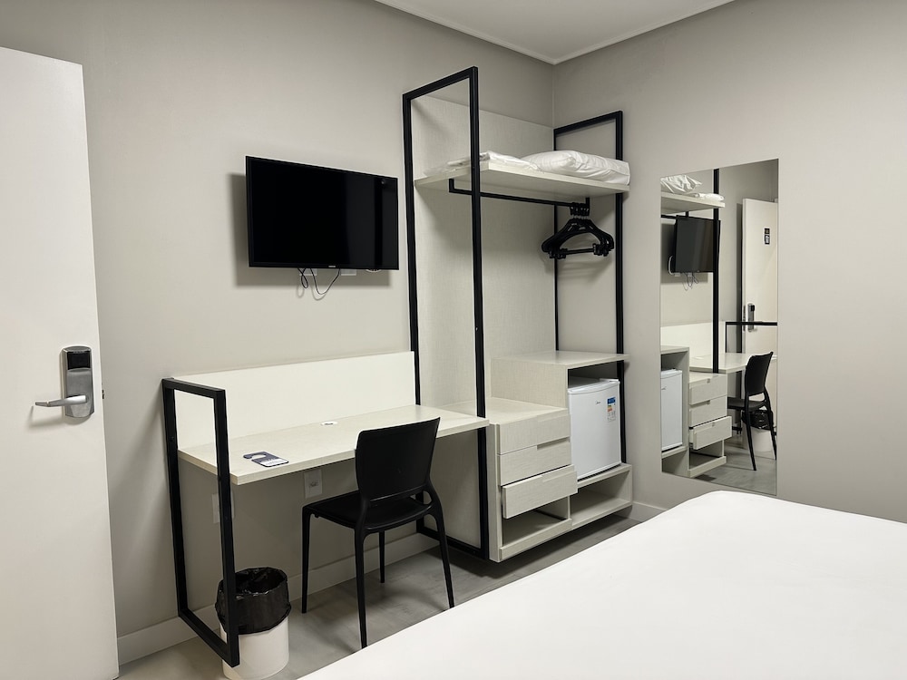Deluxe Triple Room photo 3