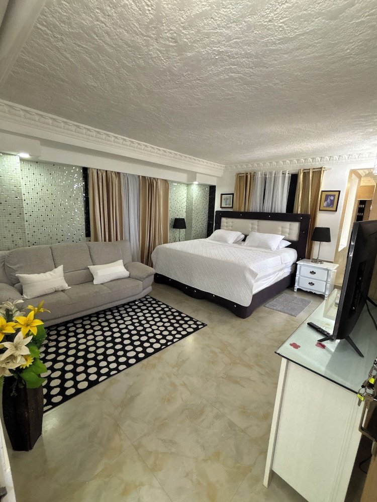 Presidential Studio Suite photo 2