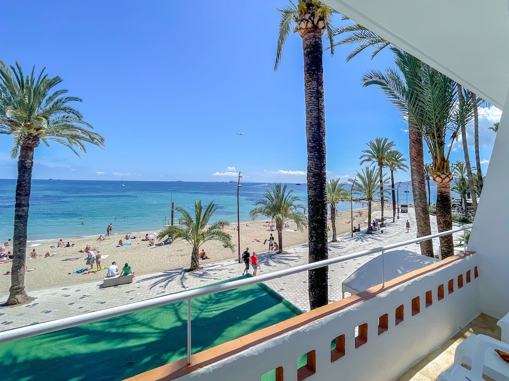 Standard Double Room, Sea View - Photo 16