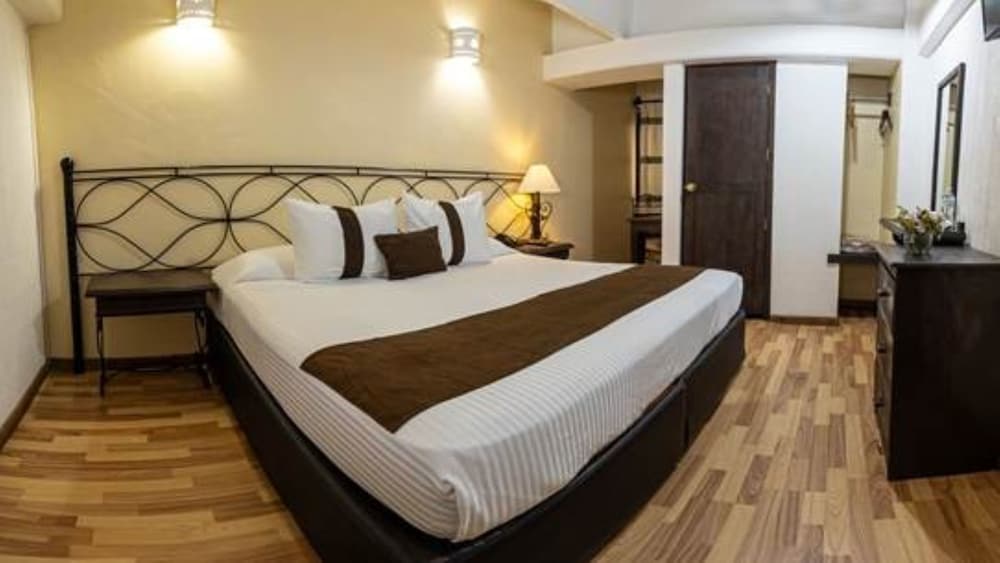 Room, 1 King Bed (Preferencial) - Photo 1