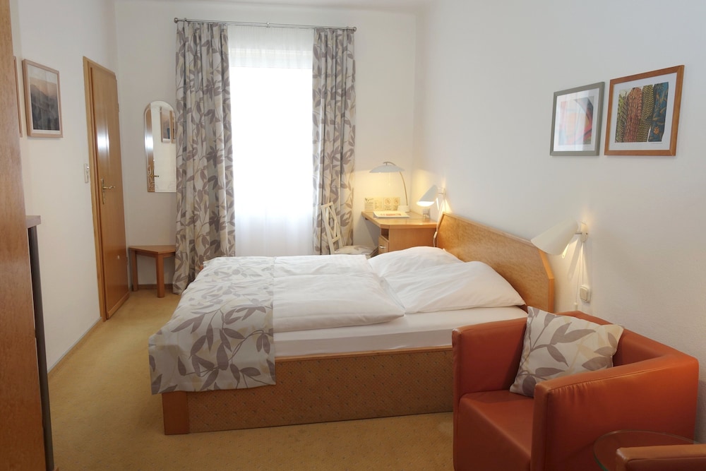 Basic Single Room
