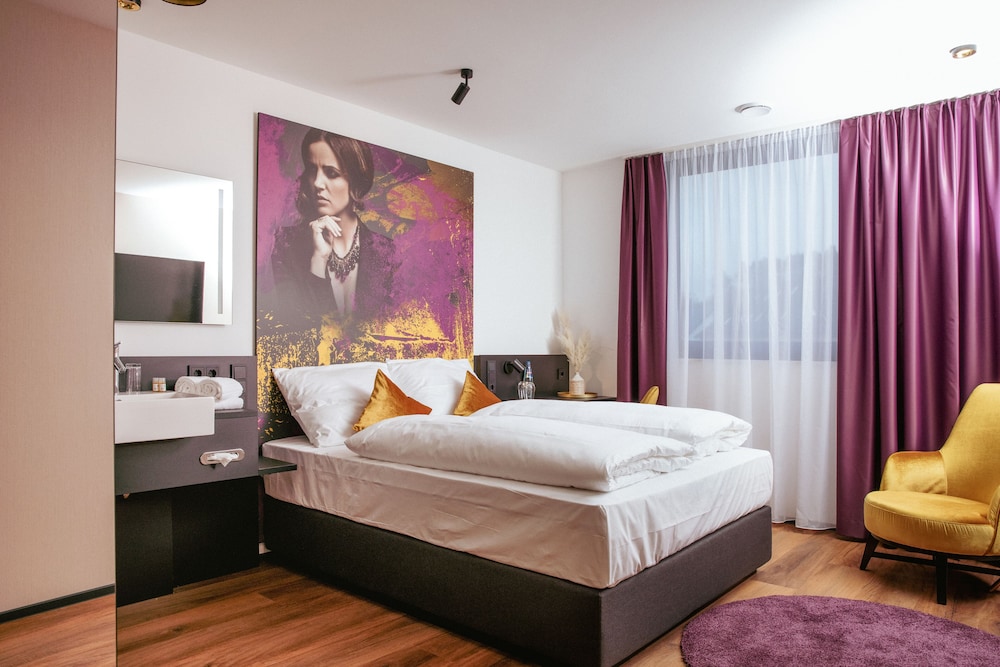 Comfort Double Room, 1 Queen Bed with Sofa bed