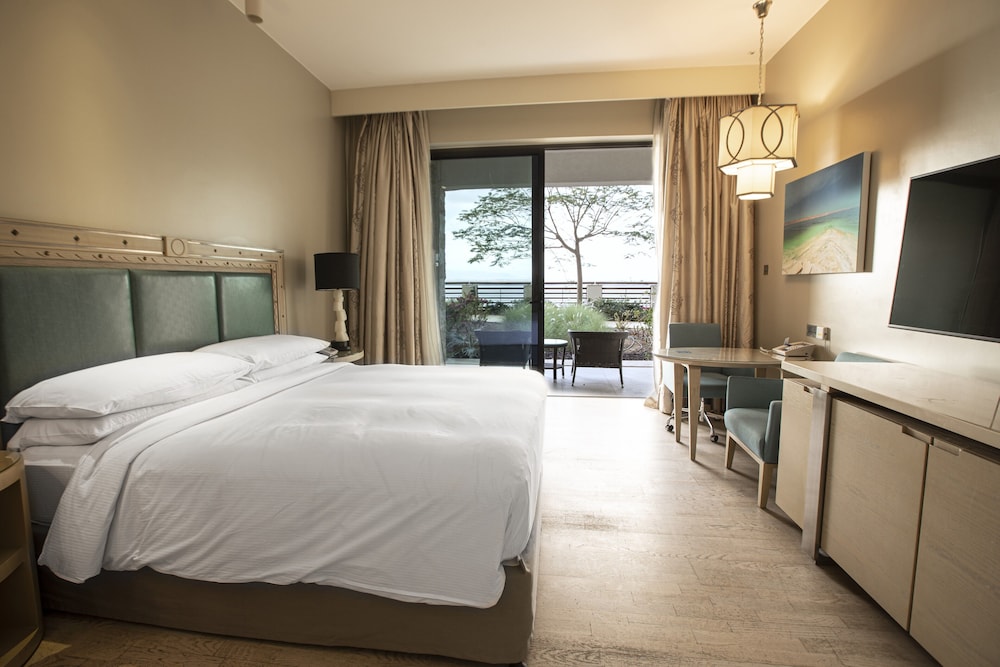 Family Room, Multiple Beds, Connecting Rooms (Terrace)