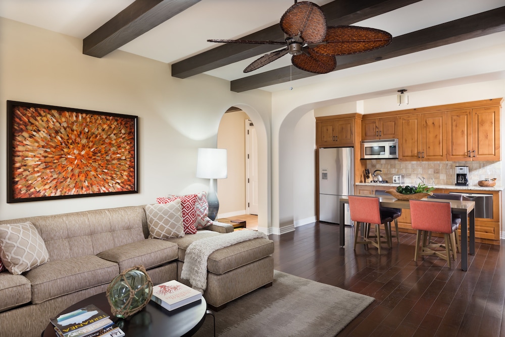 Ocean View Bungalow Suite - Photo 2