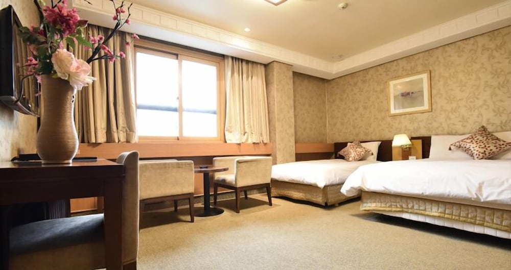 Deluxe Twin Room photo 2