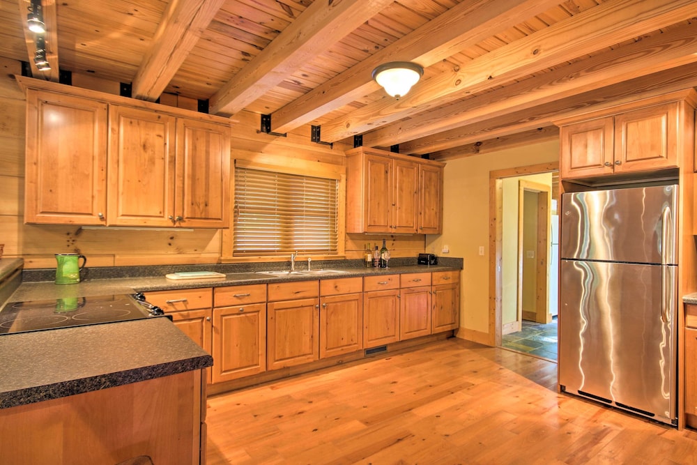 House (4 Bedrooms) photo 2
