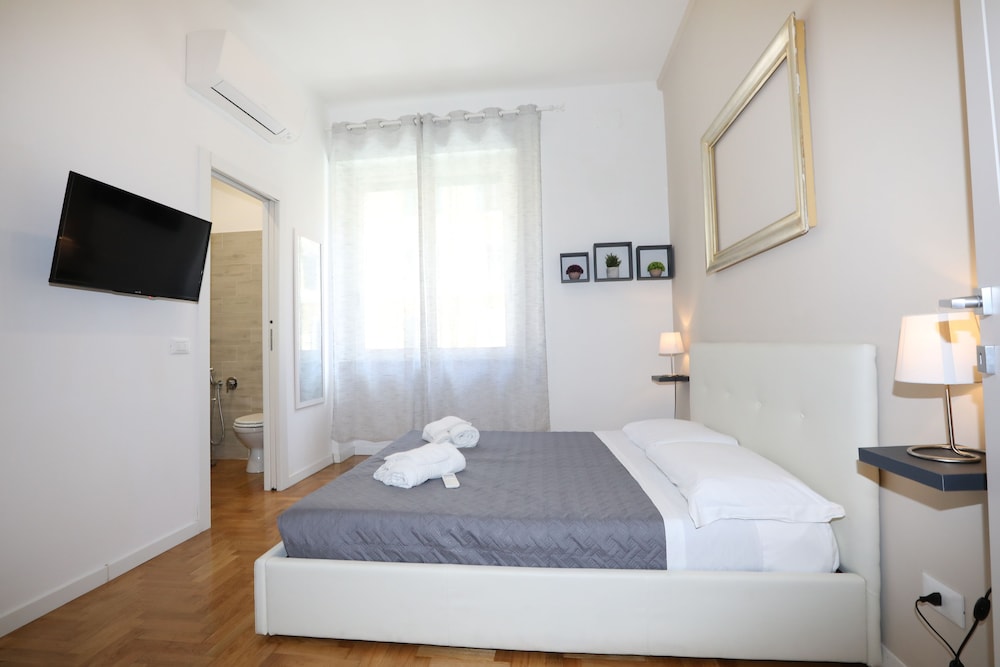 Deluxe Double Room, City View photo 2