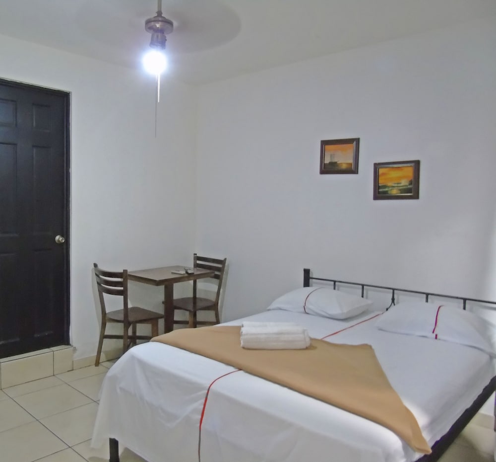 Standard Room photo 2