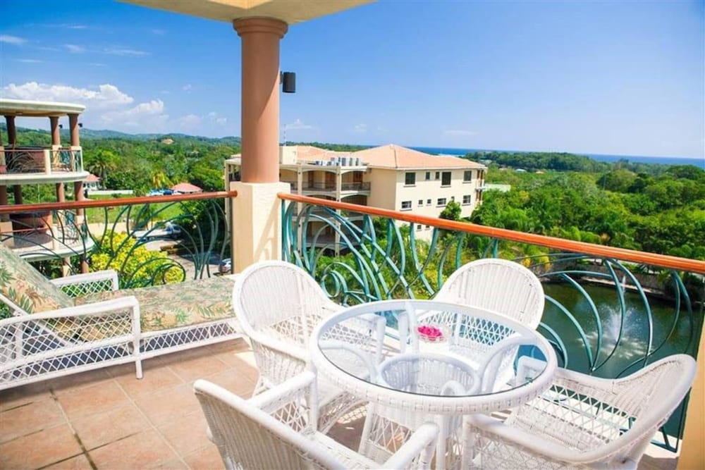 Balcony & Terrace