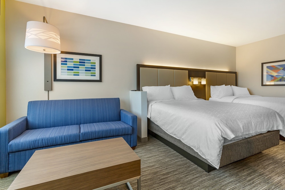 Suite, Multiple Beds - Photo 6