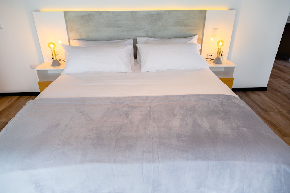 Superior Suite, 1 King Bed with Sofa bed photo 3