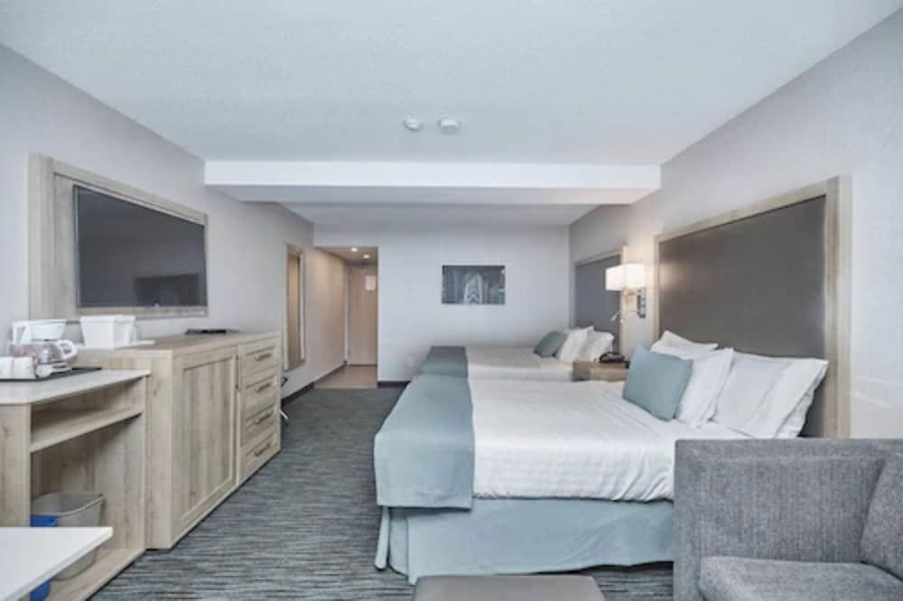Standard Suite, 2 Queen Beds (Junior Suite 2 Queen Beds & Sofa Bed) photo 3