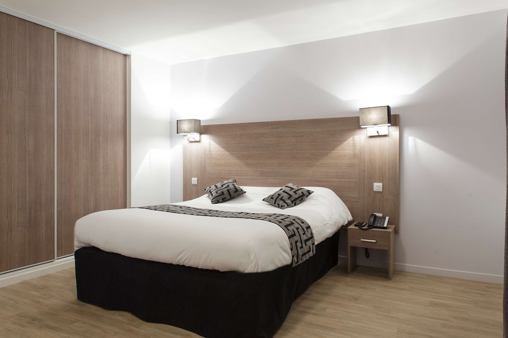 Superior Studio, 1 Queen Bed, Kitchenette photo 1