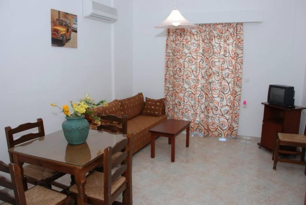 Family Apartment (2 adults + 2 children)