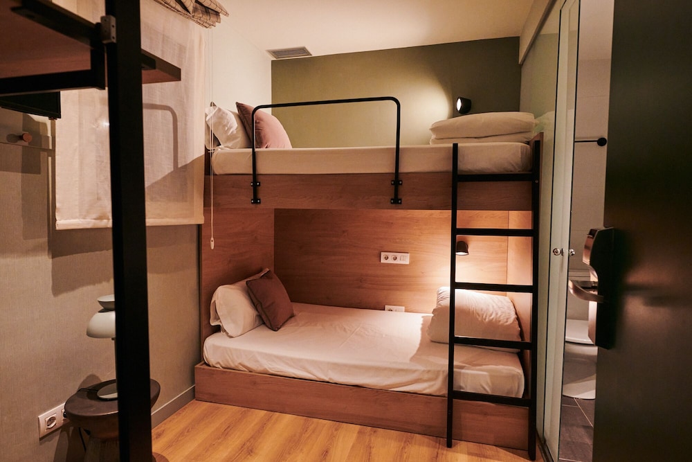 Twin Room (Bunk)