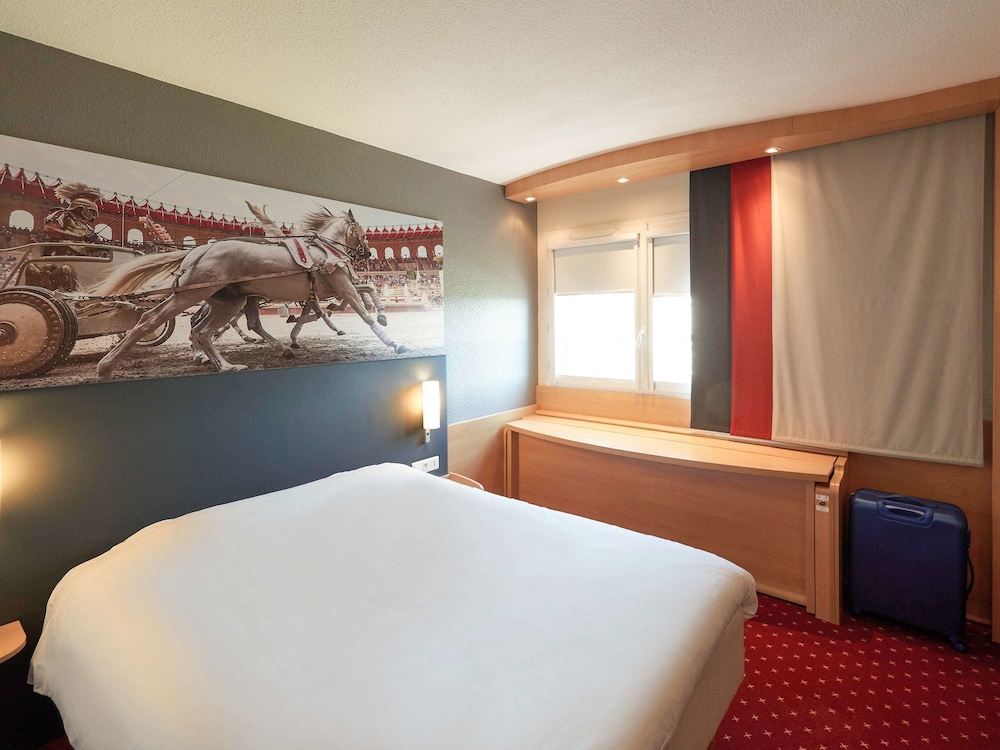 Standard Double Room, Multiple Beds - Photo 1