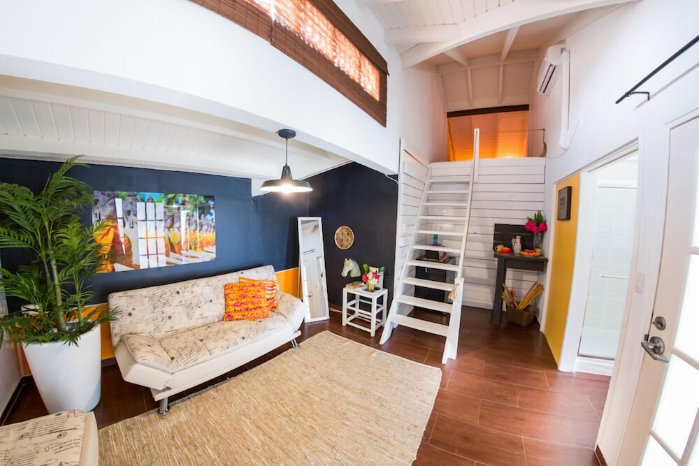 Loft, 1 Queensize-Bett mit Schlafsofa