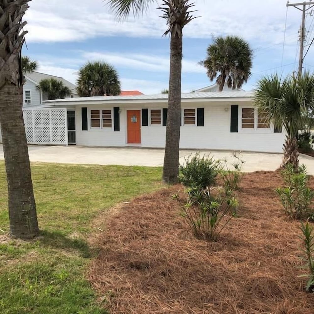House, Multiple Beds (Beach Blessing- Guest) photo 2