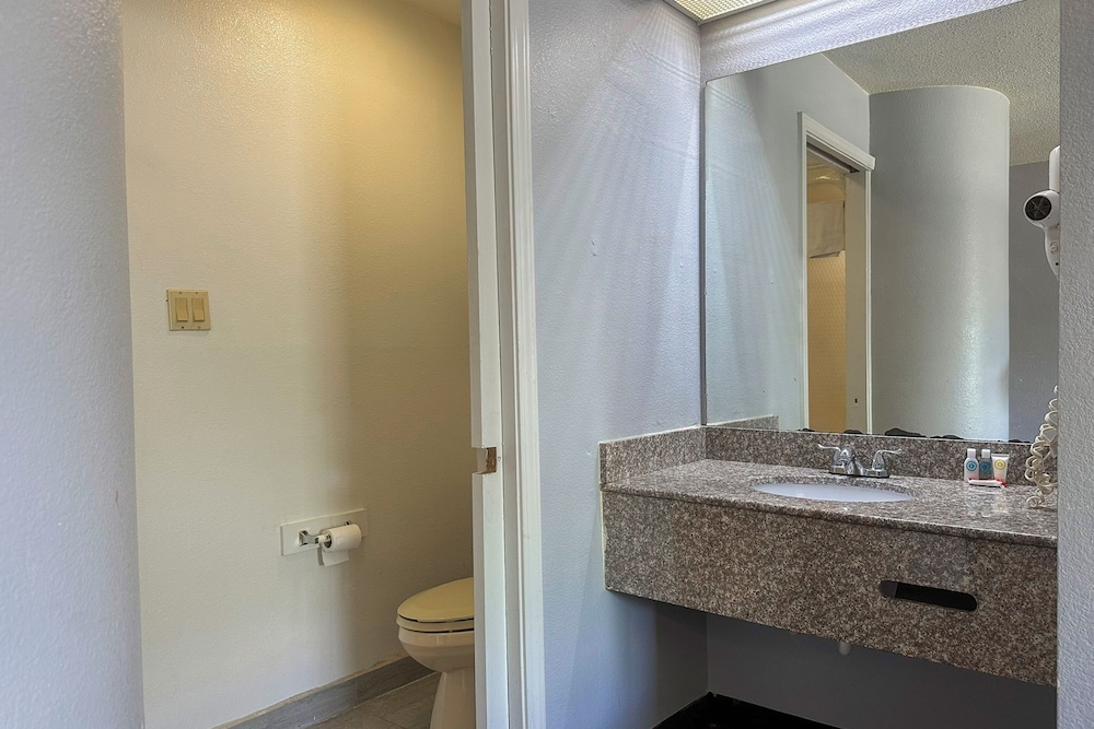 Classic Inn By Townhouse American Way Memphis I 240, Billede 15