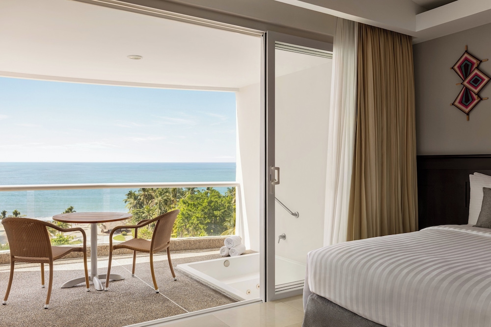 Junior Suite, 2 Double Beds, Ocean View (Fiesta Club) photo 1