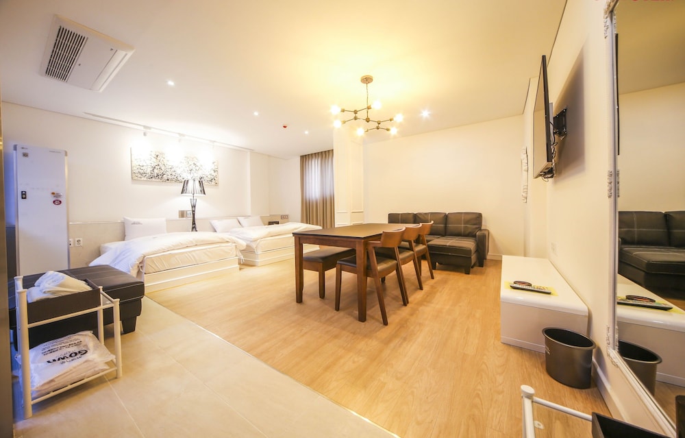 Royal Suite photo 2