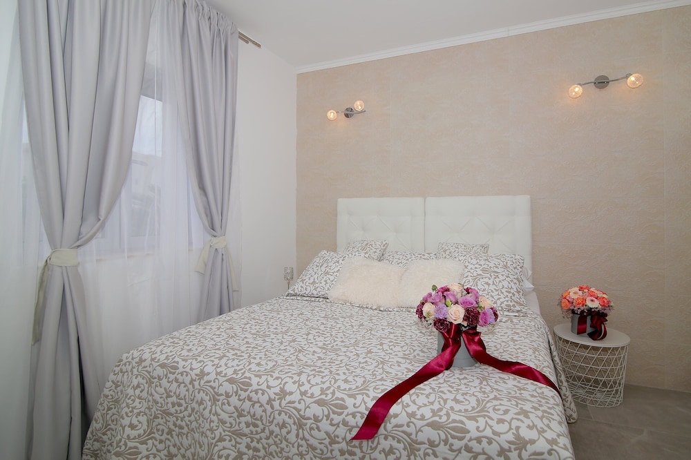 Apartment (Zweizimmerwohnung mit Schwimmbad)