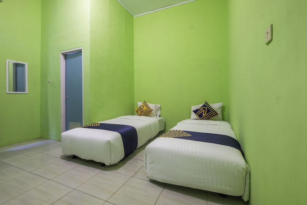 Economy Twin Room